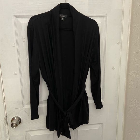 1X ALYX Shrug. - Picture 1 of 11